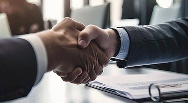 Как не потерять бизнес, заключив плохой договор?! Волнующие кейсы из практики 1С:Франчайзи